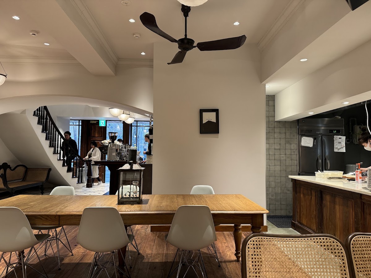 DILL COFFEE PARLOR