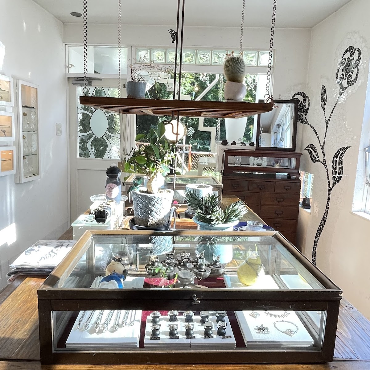 Suzukiso Jewelry and Accessories