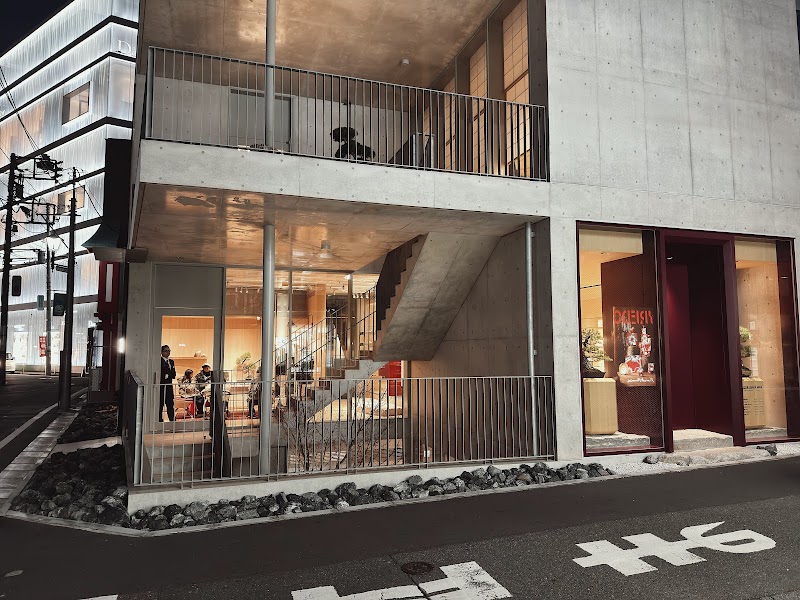 Jacques Marie Mage Omotesandō–Tokyo Gallery