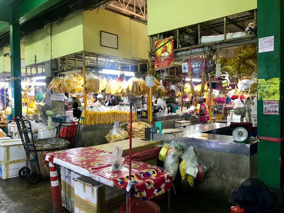 Pak Khlong Talat (Flower Market)
