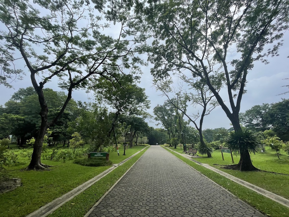Rot Fai Park