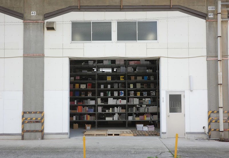 SKWAT/twelvebooks
