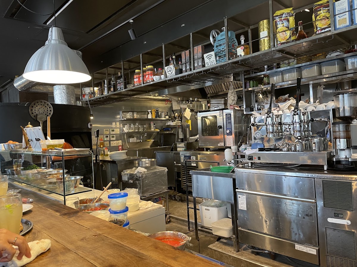 PST Roppongi (Pizza Studio Tamaki Roppongi)