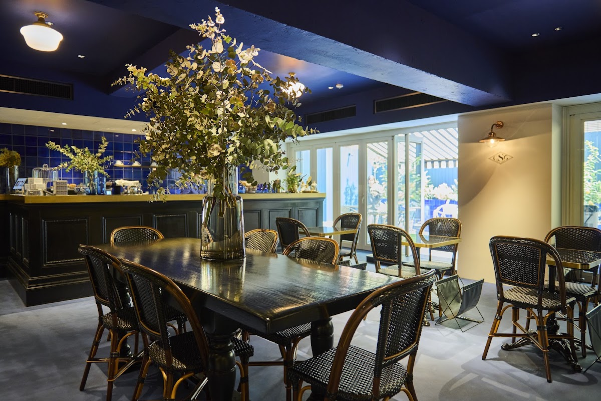 CSG BLUE CAFE AOYAMA